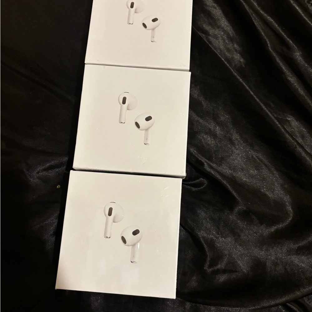 Wireless White Air pods Pro 3s